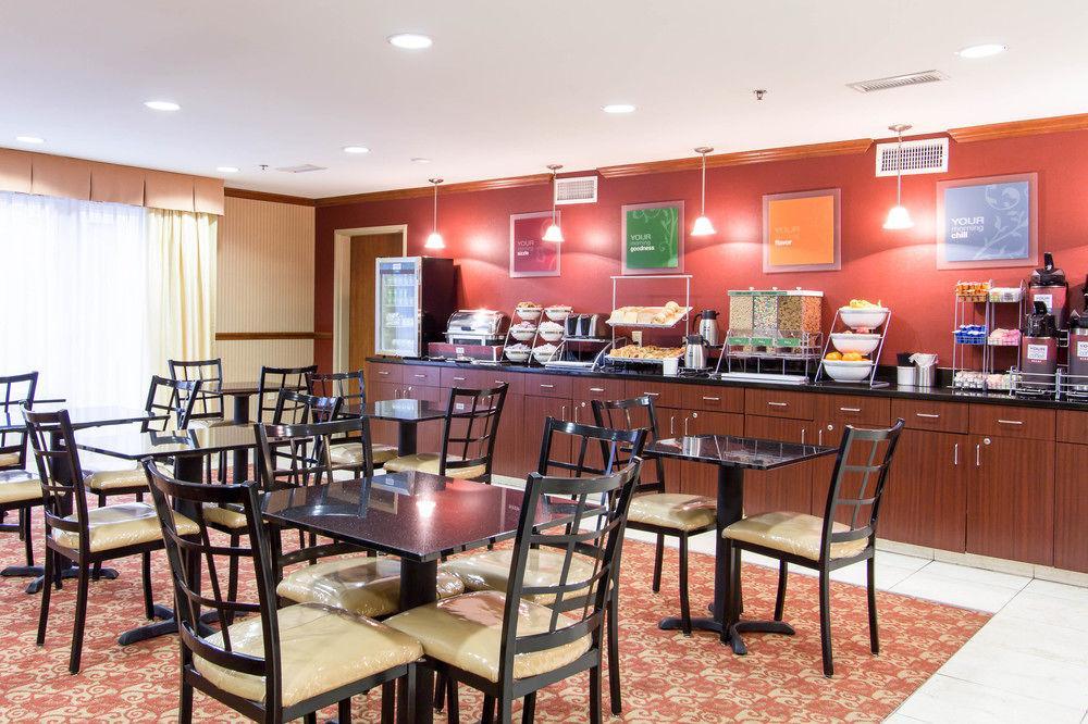 Comfort & Airport Convention Center 3*