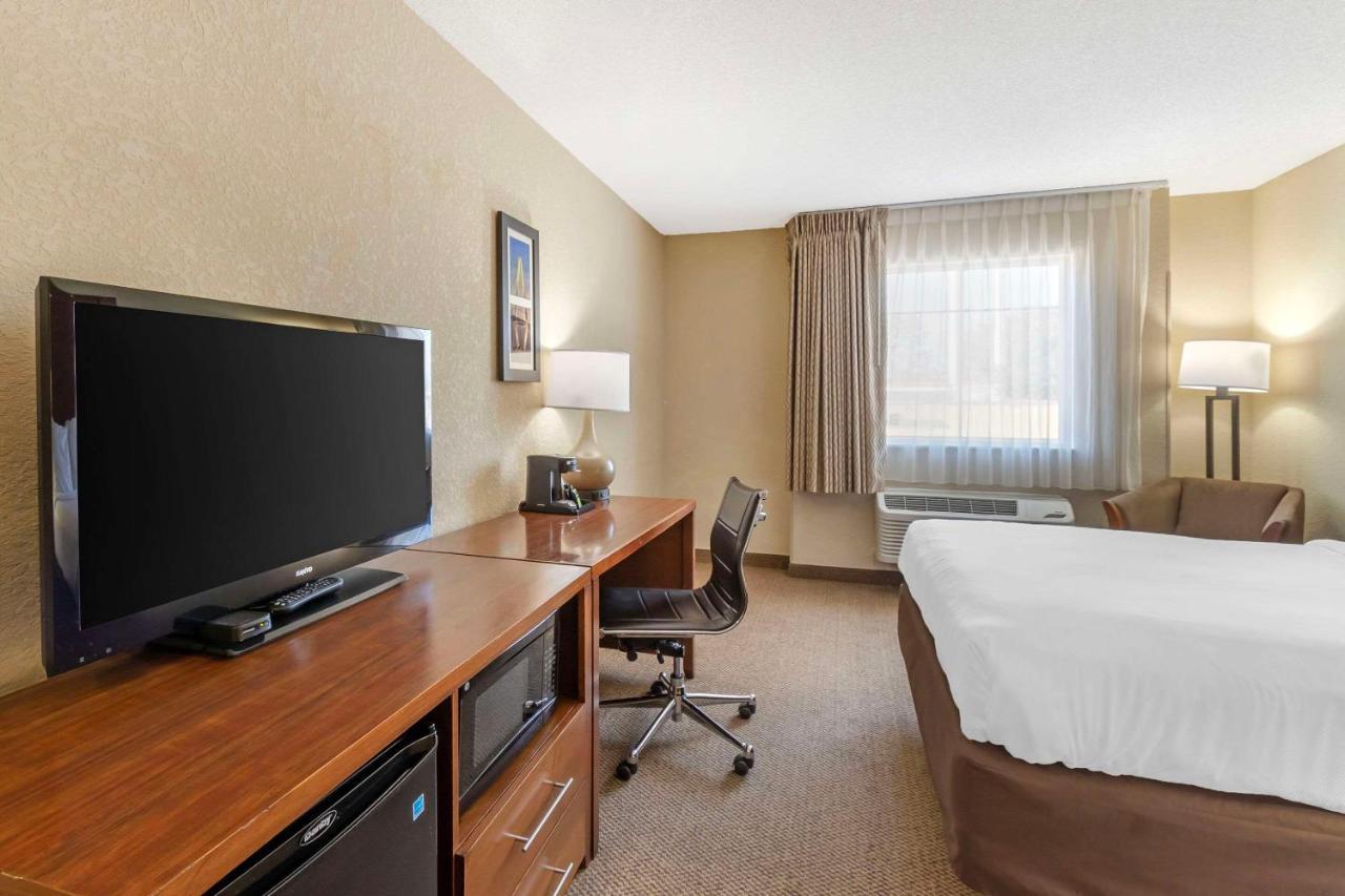 Hotel Comfort & Airport Convention Center North Charleston