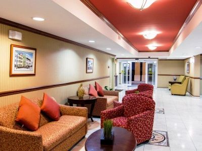 Hotel Comfort & Airport Convention Center