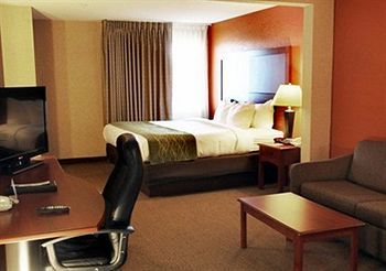 Comfort & Airport Convention Center