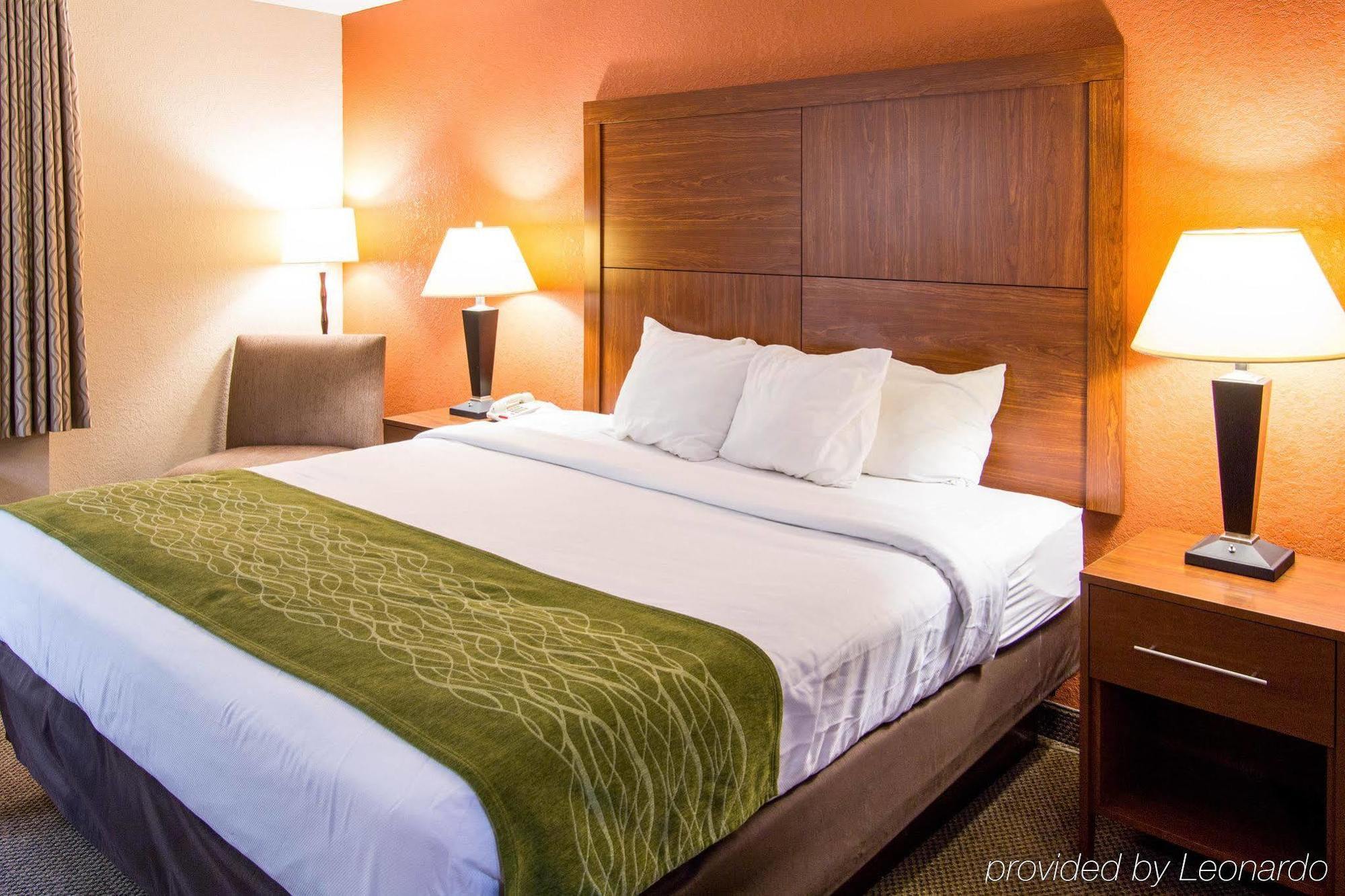 Comfort & Airport Convention Center North Charleston