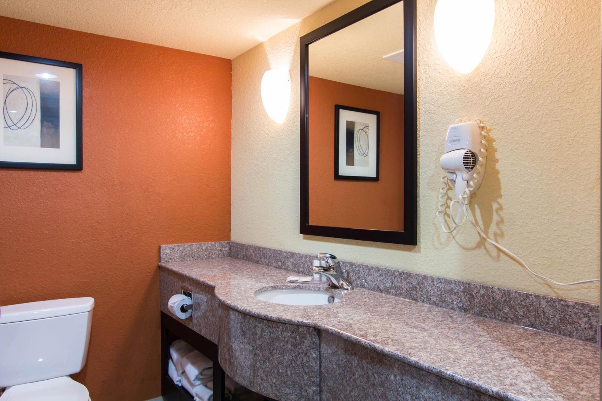 Comfort & Charleston Airport Convention Center North Charleston